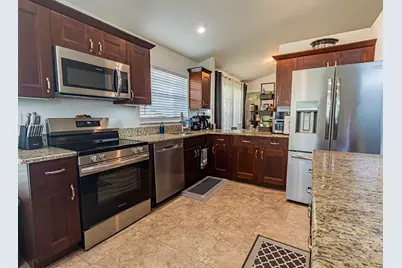442 SW Fairway Vista, Port Saint Lucie, FL 34986 - Photo 8