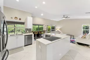 11294 Island Lakes Ln, Boca Raton, FL 33498 - Photo 10