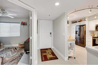 5746 Crystal Shores Drive #303, Boynton Beach, FL 33437 - Photo 4