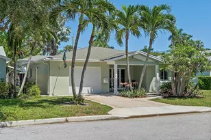 1106 N Lakeside Dr, Lake Worth Beach, FL 33460 - Photo 2