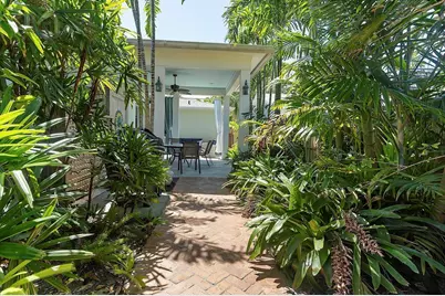 1106 N Lakeside Drive, Lake Worth Beach, FL 33460 - Photo 6