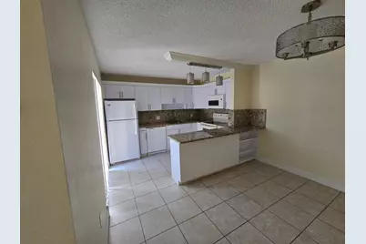 3232 Meridian Way N #B, Palm Beach Gardens, FL 33410 - Photo 4