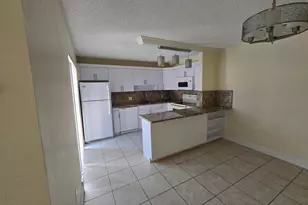 3232 Meridian Way N, Palm Beach Gardens, FL 33410 - Photo 4