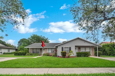 1350 Riverside Circle #Unit 1, Wellington, FL 33414 - Photo 2