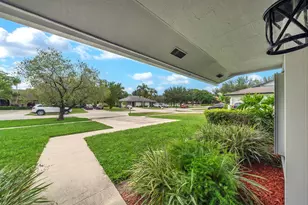 1350 Riverside Cir, Wellington, FL 33414 - Photo 36