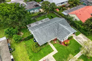 1350 Riverside Cir, Wellington, FL 33414 - Photo 42