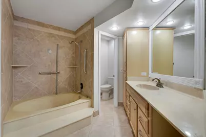 13 Lexington Lane E #A, Palm Beach Gardens, FL 33418 - Photo 12