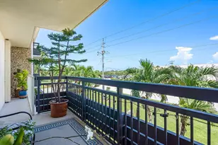 555 NW 4th Ave, Boca Raton, FL 33432 - Photo 18