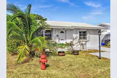 1907 SW 22nd Avenue, Boynton Beach, FL 33426 - Photo 2