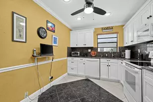 464 Piedmont J, Delray Beach, FL 33484 - Photo 18