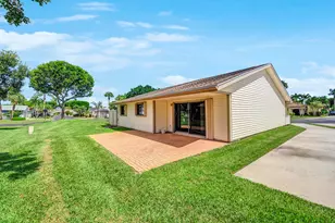 8 Eaton Pl, Boynton Beach, FL 33426 - Photo 4
