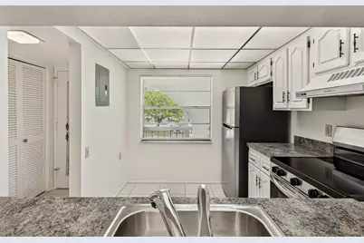 1204 Bahama Bend #B2, Coconut Creek, FL 33066 - Photo 4
