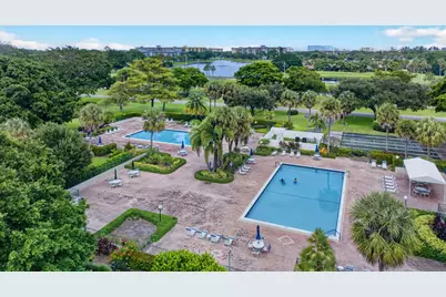 575 Oaks Lane #709, Pompano Beach, FL 33069 - Photo 30