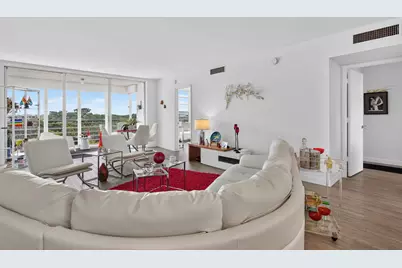 575 Oaks Lane #709, Pompano Beach, FL 33069 - Photo 4