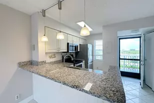 2220 N Cypress Bend Dr, Pompano Beach, FL 33069 - Photo 2