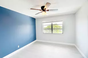 2220 N Cypress Bend Dr, Pompano Beach, FL 33069 - Photo 16
