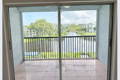 2220 N Cypress Bend Drive #503, Pompano Beach, FL 33069 - Photo 10