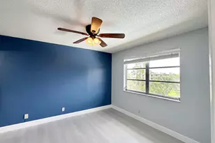 2220 N Cypress Bend Dr, Pompano Beach, FL 33069 - Photo 16