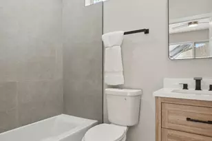 1018 Carolina Cir SW, Vero Beach, FL 32962 - Photo 38