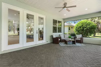1018 Carolina Circle SW, Vero Beach, FL 32962 - Photo 30