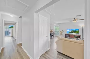 1350 Riverside Cir, Wellington, FL 33414 - Photo 30