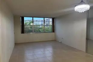1100 St Charles Pl, Pembroke Pines, FL 33026 - Photo 8
