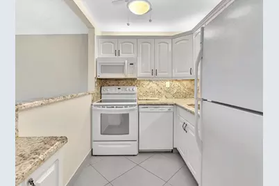 1421 S Ocean Boulevard #116, Pompano Beach, FL 33062 - Photo 4