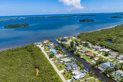 433 12th Street SE, Vero Beach, FL 32962 - Photo 6