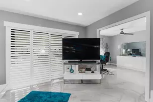 130 Cypress Club Dr, Pompano Beach, FL 33060 - Photo 36