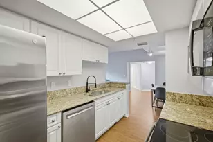 900 Crestwood Ct S, Royal Palm Beach, FL 33411 - Photo 14