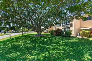 2101 NE 1st Ct, Boynton Beach, FL 33435 - Photo 1