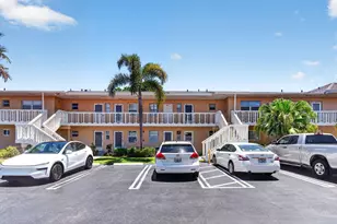 2101 NE 1st Ct, Boynton Beach, FL 33435 - Photo 2
