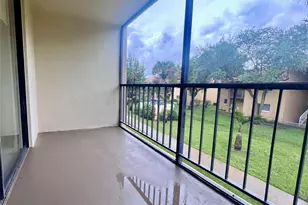 17350 NW 68th Ave, Hialeah, FL 33015 - Photo 8