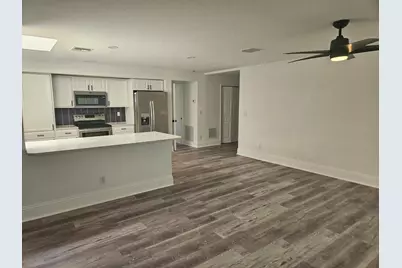 463 NW Ravenswood Lane, Port Saint Lucie, FL 34983 - Photo 2