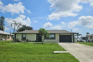 463 NW Ravenswood Ln, Port Saint Lucie, FL 34983 - Photo 1
