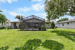 471 SE Lancaster Ave, Port Saint Lucie, FL 34984 - Photo 30