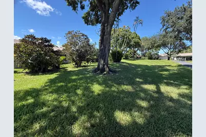 18102 104th Terrace S, Boca Raton, FL 33498 - Photo 2