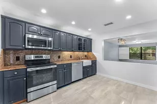 13095 Belhaven Ct, Wellington, FL 33414 - Photo 2