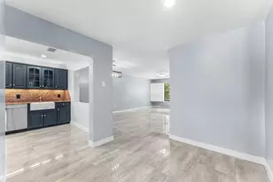 13095 Belhaven Ct, Wellington, FL 33414 - Photo 4