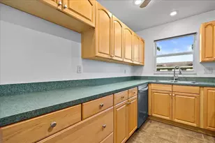 220 Country Ln, Boynton Beach, FL 33435 - Photo 10