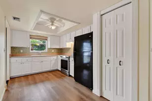 11 Windsor Rd E, Jupiter, FL 33469 - Photo 10