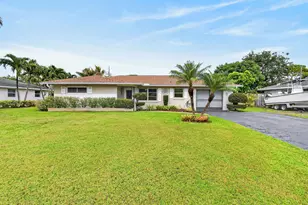 11 Windsor Rd E, Jupiter, FL 33469 - Photo 1