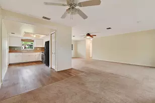 11 Windsor Rd E, Jupiter, FL 33469 - Photo 8