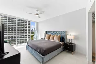 1750 N Bayshore Dr, Miami, FL 33132 - Photo 4