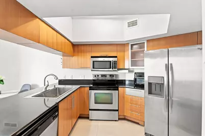 1750 N Bayshore Drive #1202, Miami, FL 33132 - Photo 16