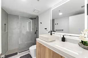 1750 N Bayshore Dr, Miami, FL 33132 - Photo 12