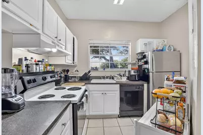 2361 NW 96th Terrace #18K, Pembroke Pines, FL 33024 - Photo 6