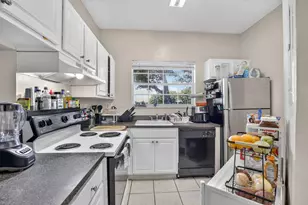 2361 NW 96th Terrace, Pembroke Pines, FL 33024 - Photo 6