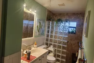 5730 E Fernley Dr E, West Palm Beach, FL 33415 - Photo 14