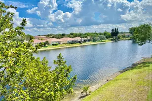 9787 N Belfort Cir, Tamarac, FL 33321 - Photo 8